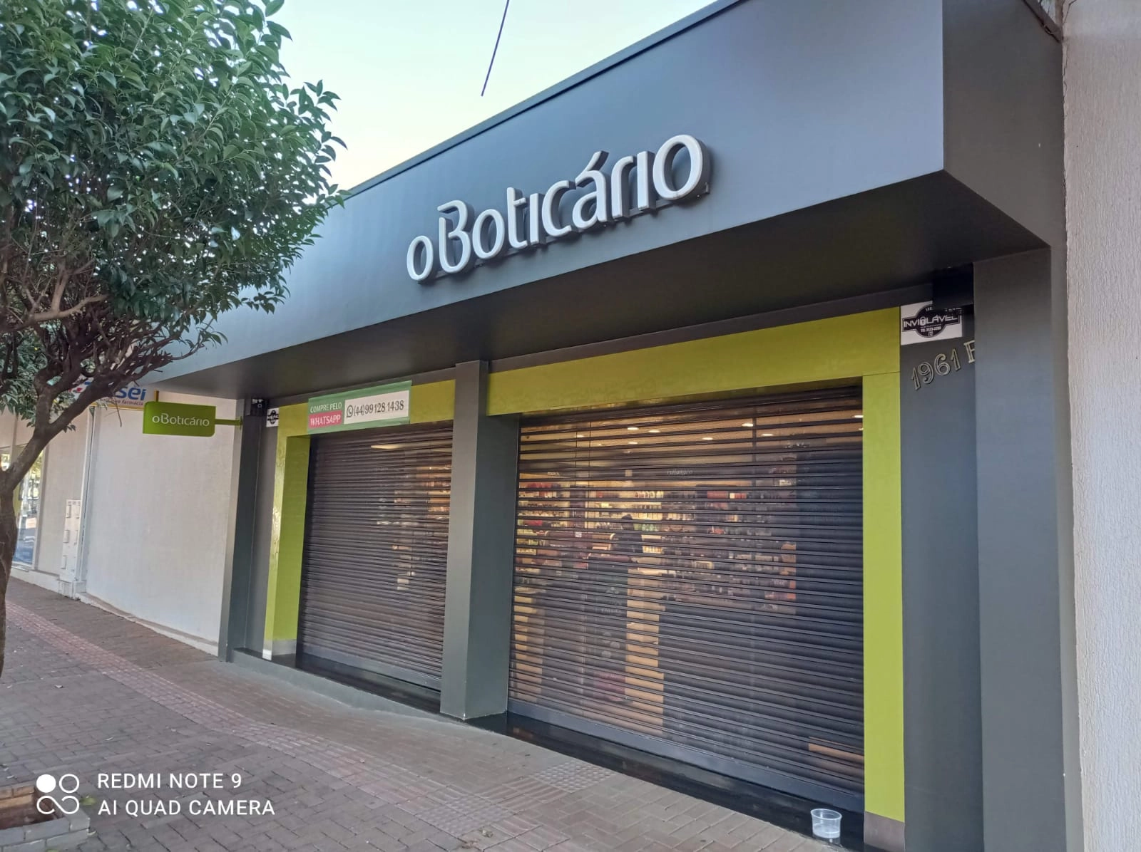 Porta Comercial